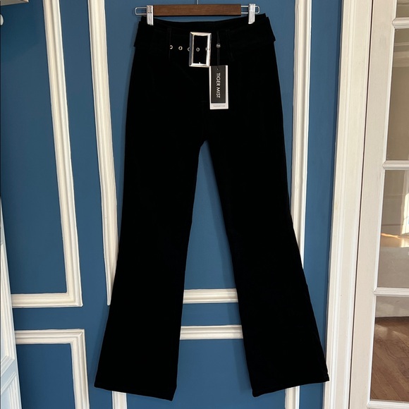 NWT Tiger Mist Aneya Black Corduroy Belted Flare Pants - Size XS - Picture 4 of 9